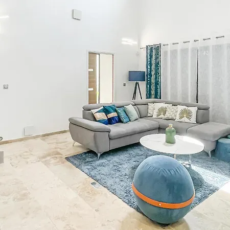 Maison Avec Piscine * Rochegude (Drome)