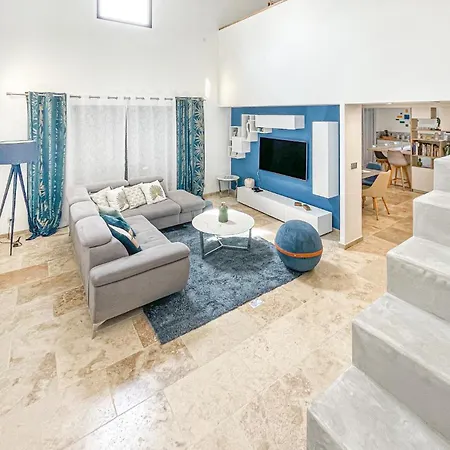 Maison Avec Piscine 別荘
